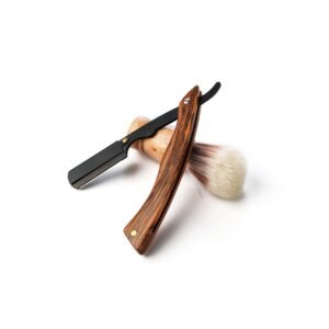 Classic straight razor and brush set